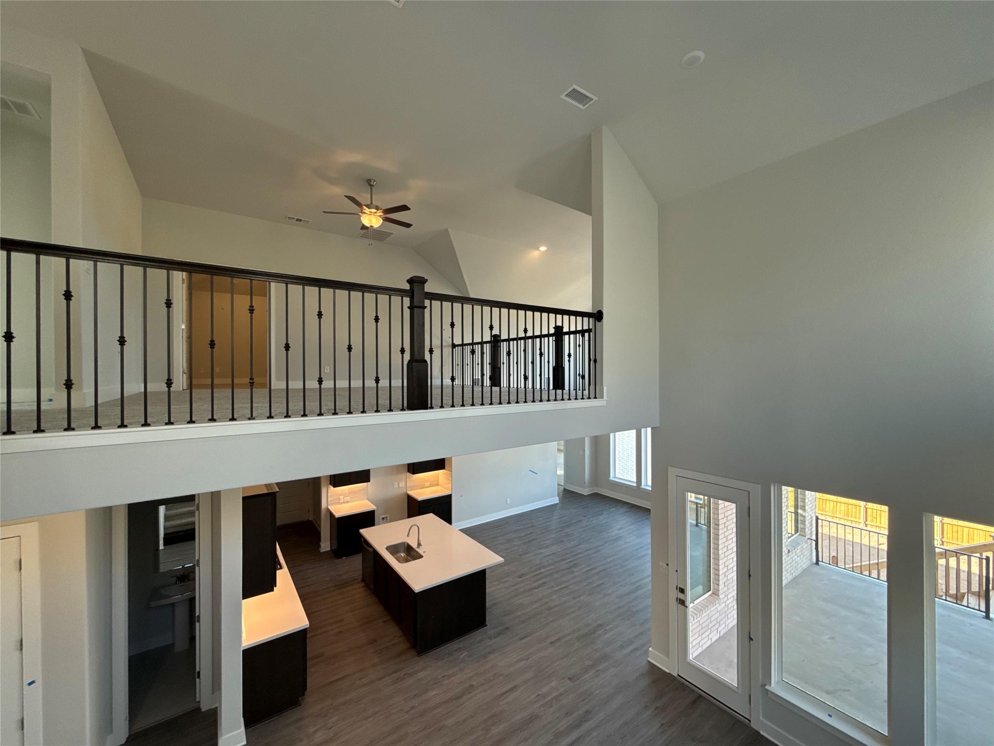 1712 Snowdrop DR