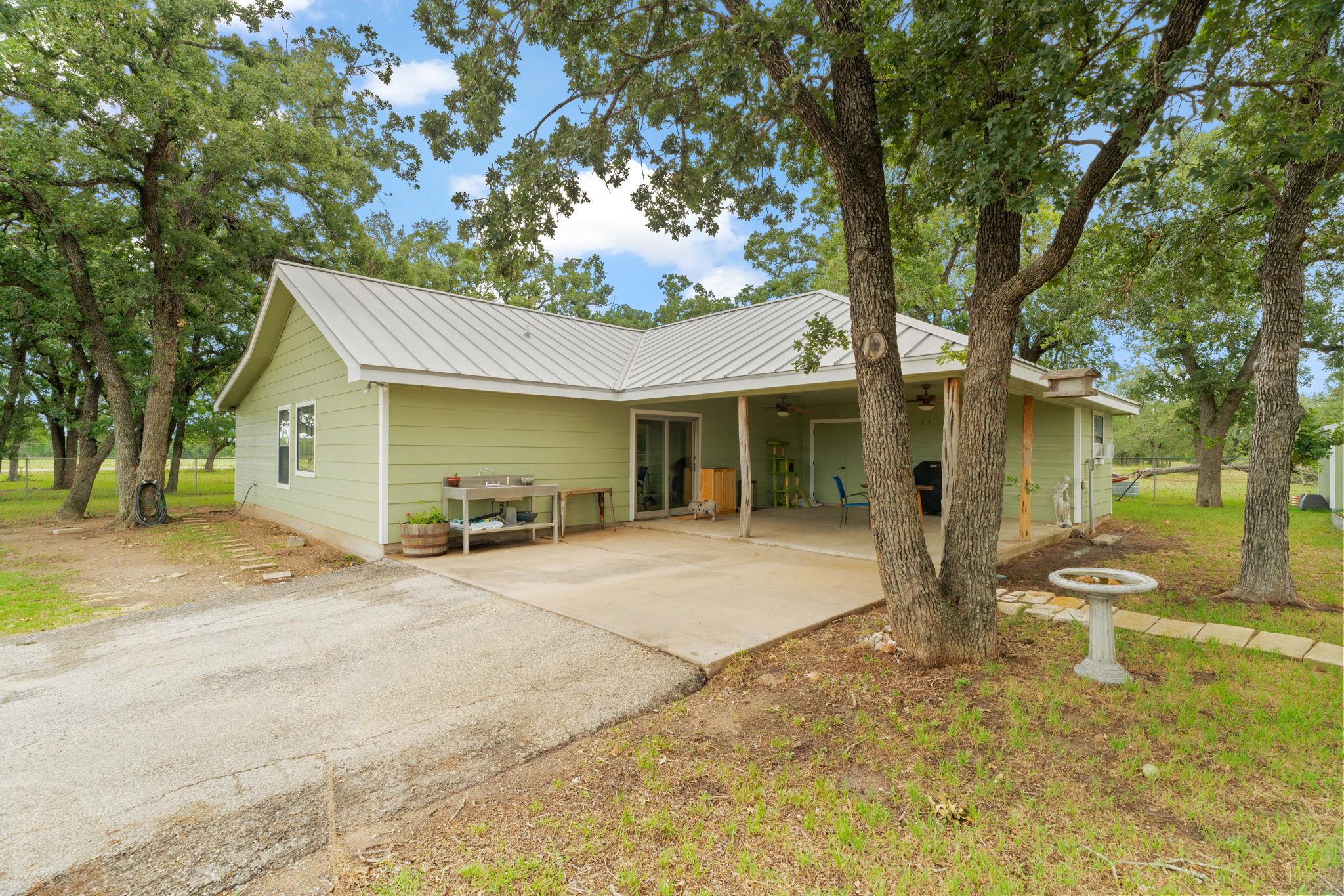 3434 Prairie Lea RD
