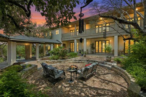 Photo of 304 Nautilus Ave, Lakeway, TX 78738 (MLS # 2035037)