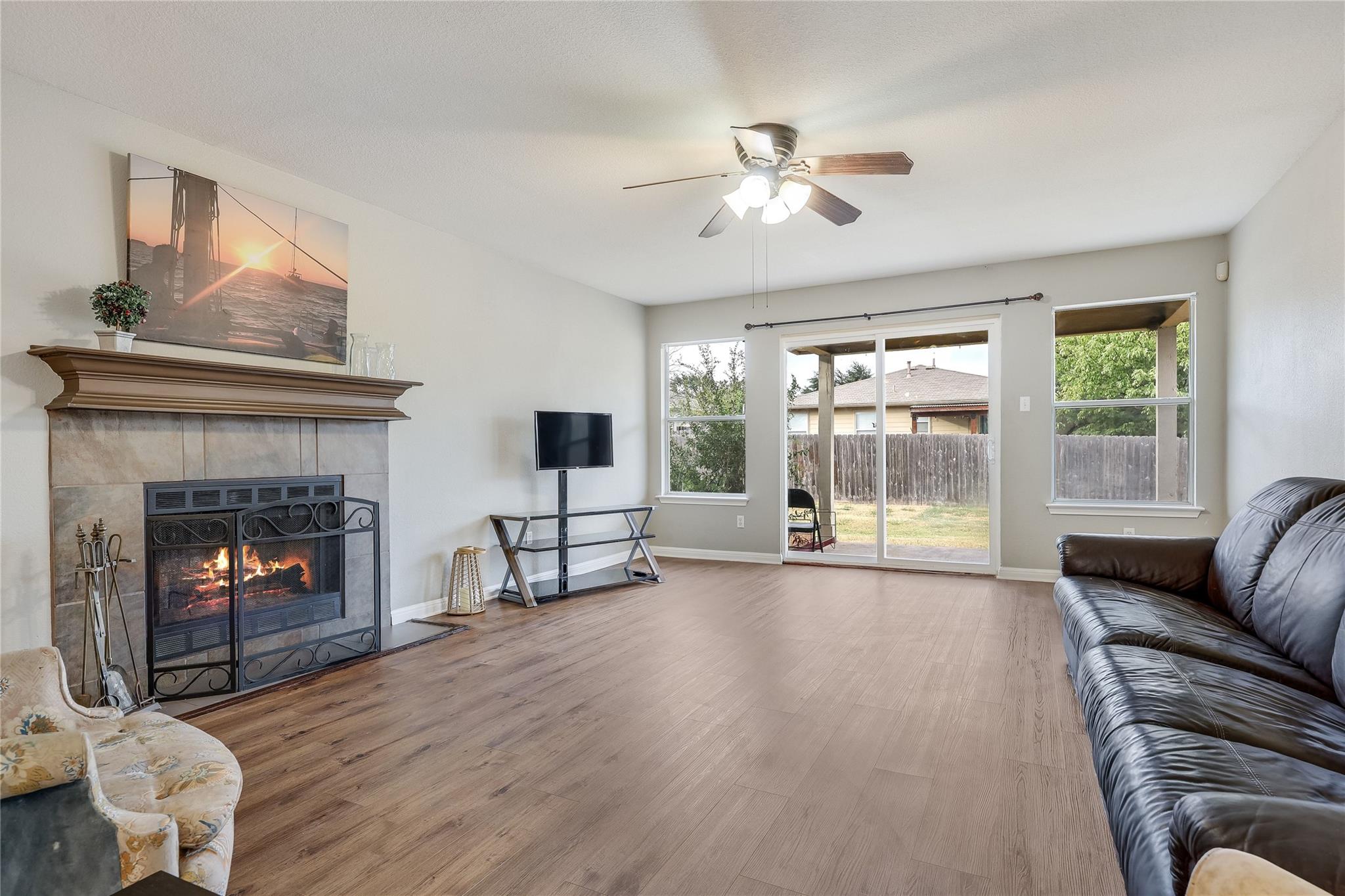3800 Hickox DR