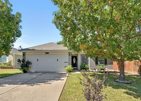 711 Maplecreek DR Leander TX 78641