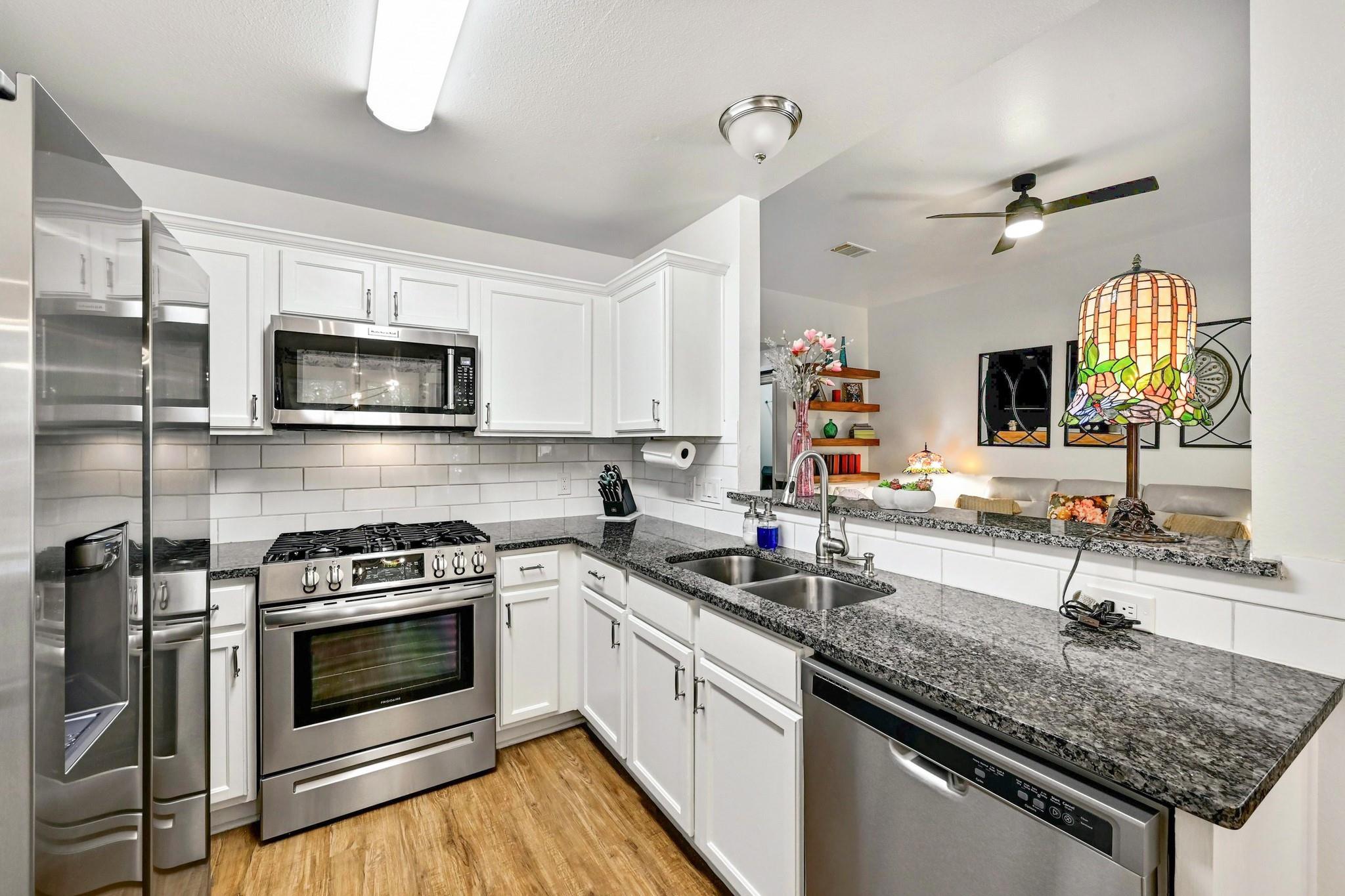 711 Maplecreek DR