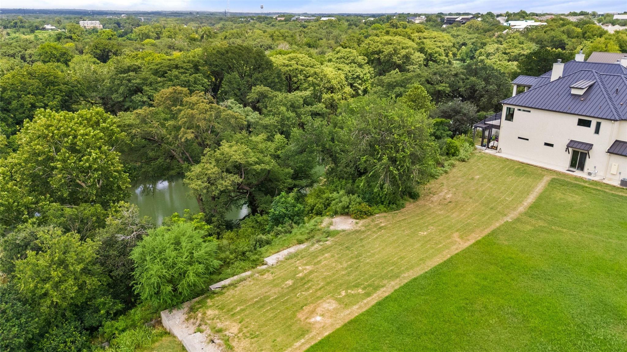 1329 River Place DR