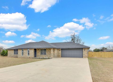 131 Meadow Valley LOOP Jarrell TX 76537