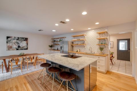 2010 Alguno RD Austin TX 78757