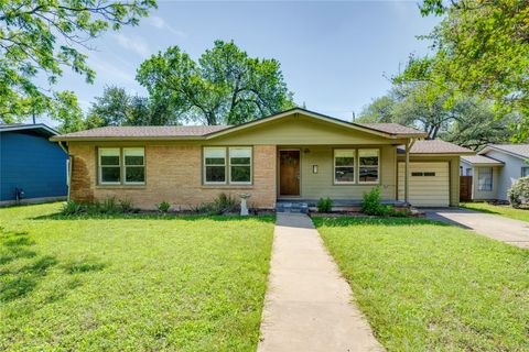 Photo of 8314 Polar DR, Austin, TX 78757 (MLS # 7997341)