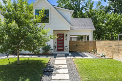Photo of 1129 Henninger ST #B, Austin, TX 78702 (MLS # 9055035)