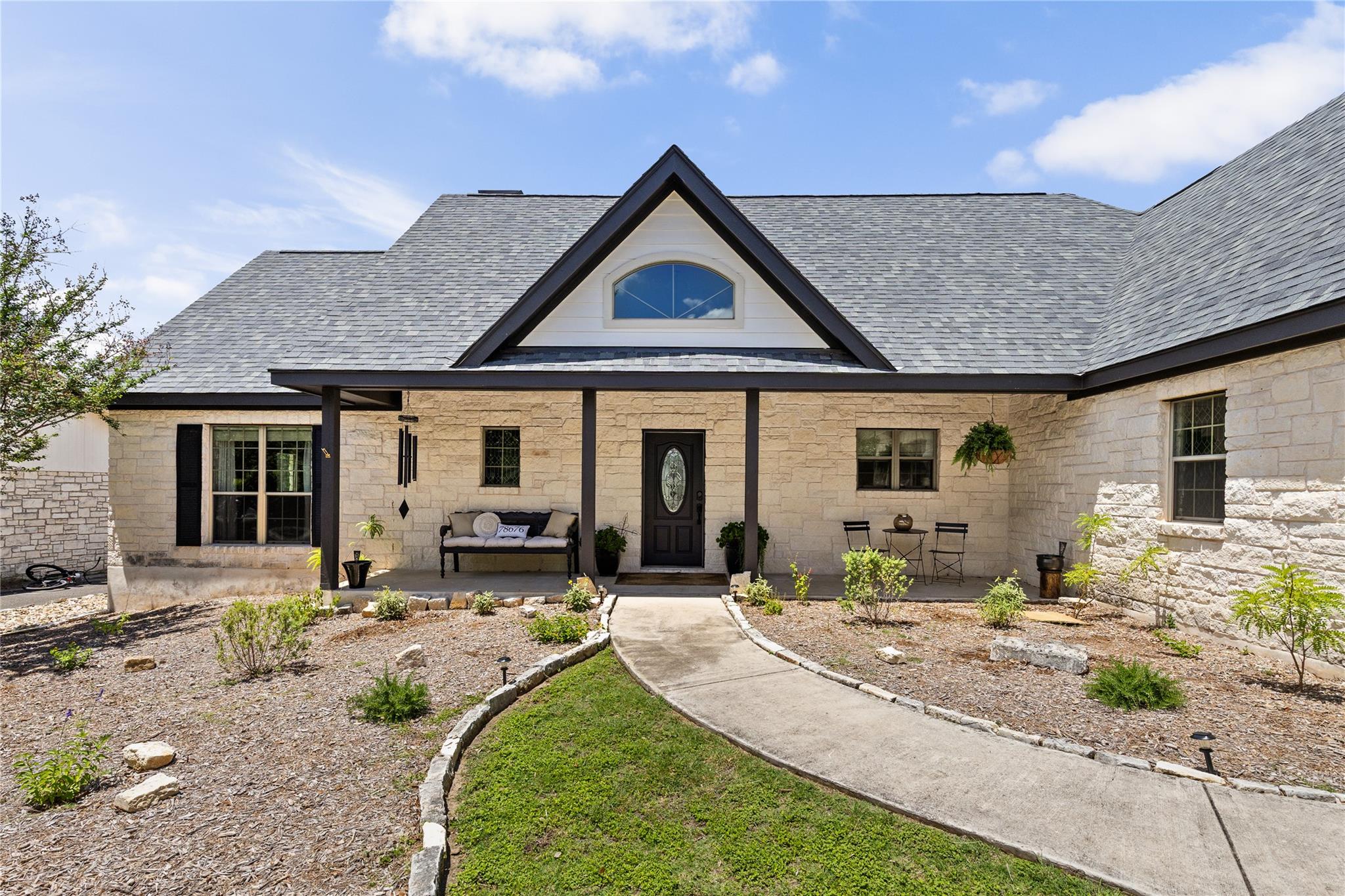 39 Pebblebrook LN
