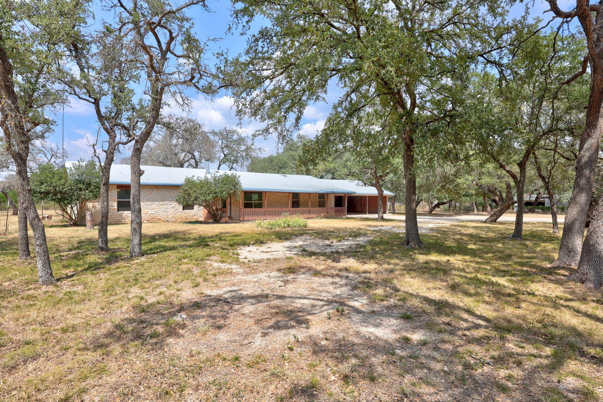 301 Private Road 904