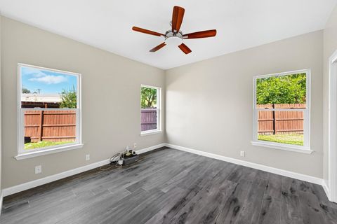 Tiny photo for 1904 Cedar Ridge DR, Austin, TX 78741 (MLS # 5861784)
