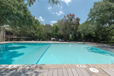 Tiny photo for 2008 Sandberg DR, Austin, TX 78752 (MLS # 4492074)