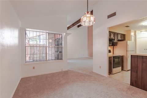 Tiny photo for 2008 Sandberg DR, Austin, TX 78752 (MLS # 4492074)