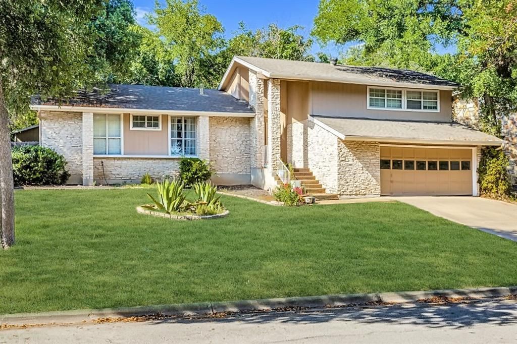 Photo for 2713 Tether TRL, Austin, TX 78704 (MLS # 8280929)