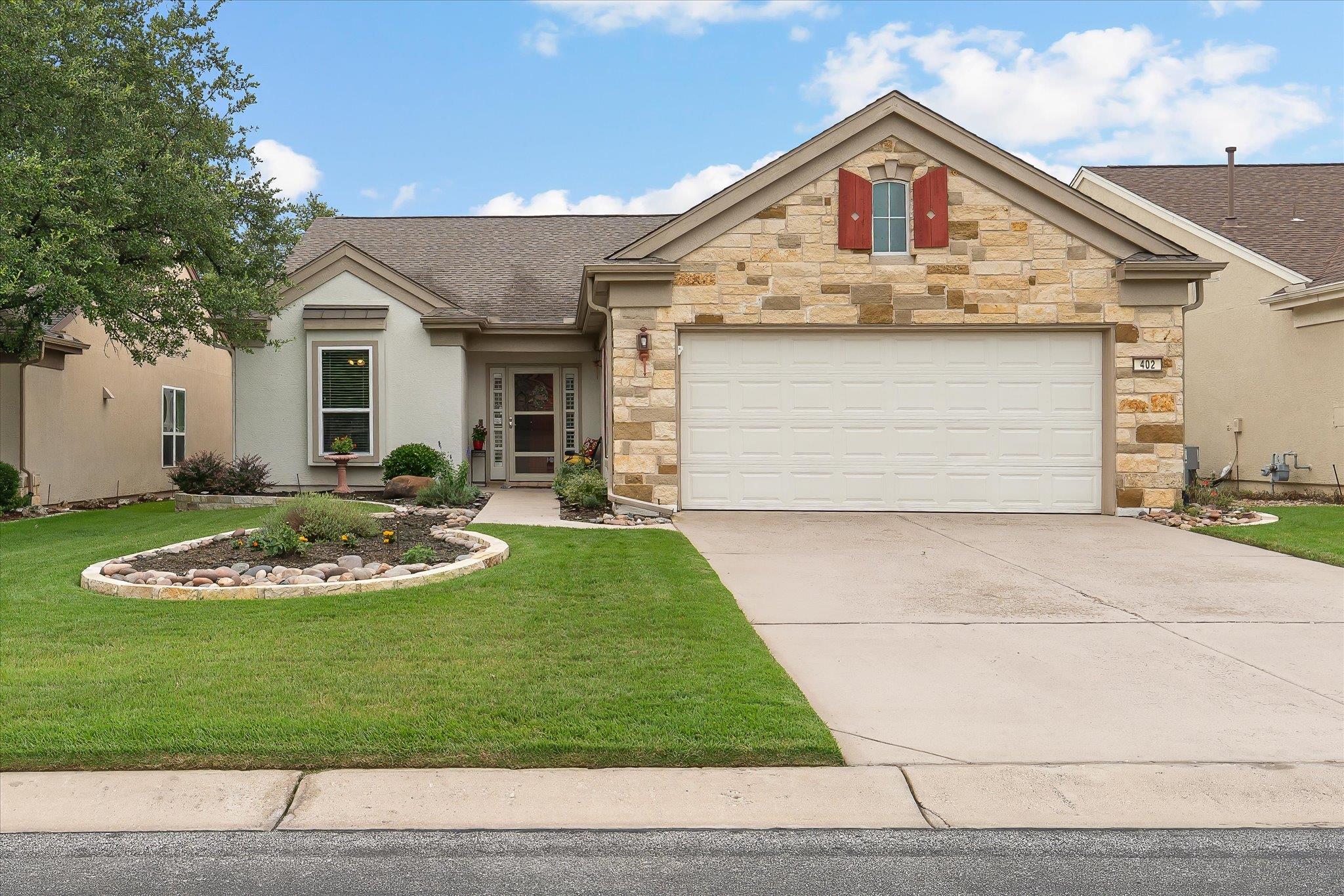 402 Deer Meadow CIR