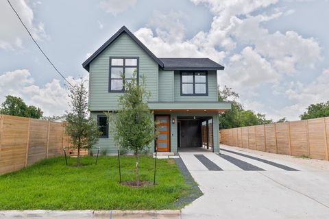 Photo of 705 Short Kemp ST #1, Austin, TX 78741 (MLS # 5420592)