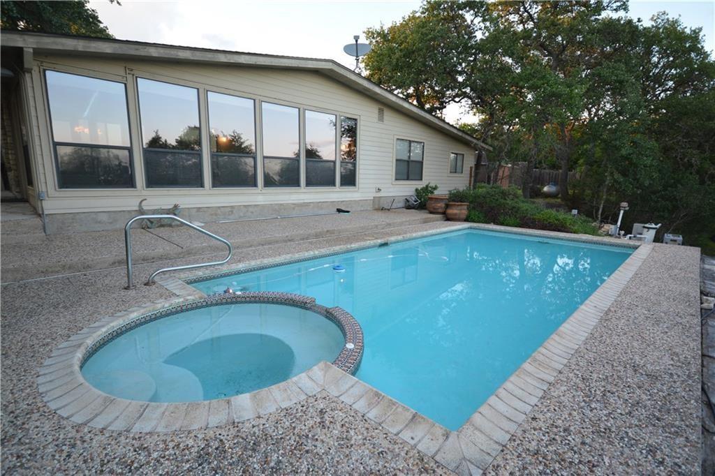 4 Meridian DR