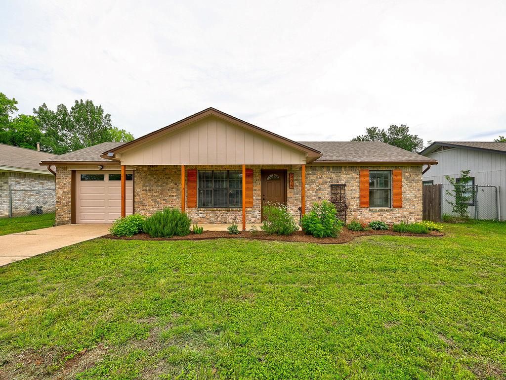 Photo of 506 West ST, Hutto, TX 78634 (MLS # 1571939)