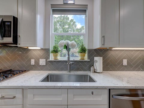 Tiny photo for 2400 Canterbury ST, Austin, TX 78702 (MLS # 8835891)