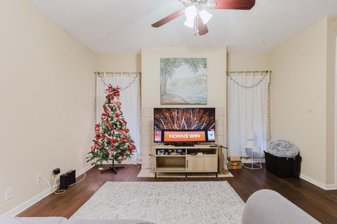 Tiny photo for 1910 Robbins PL #207, Austin, TX 78705 (MLS # 3681026)