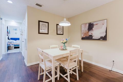 Tiny photo for 1910 Robbins PL #207, Austin, TX 78705 (MLS # 3681026)