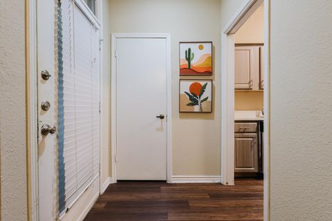 Tiny photo for 1910 Robbins PL #207, Austin, TX 78705 (MLS # 3681026)