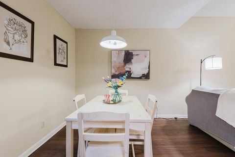 Tiny photo for 1910 Robbins PL #207, Austin, TX 78705 (MLS # 3681026)