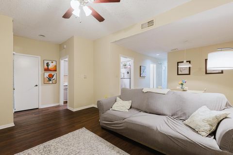 Tiny photo for 1910 Robbins PL #207, Austin, TX 78705 (MLS # 3681026)