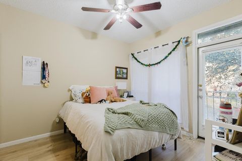 Tiny photo for 1910 Robbins PL #207, Austin, TX 78705 (MLS # 3681026)