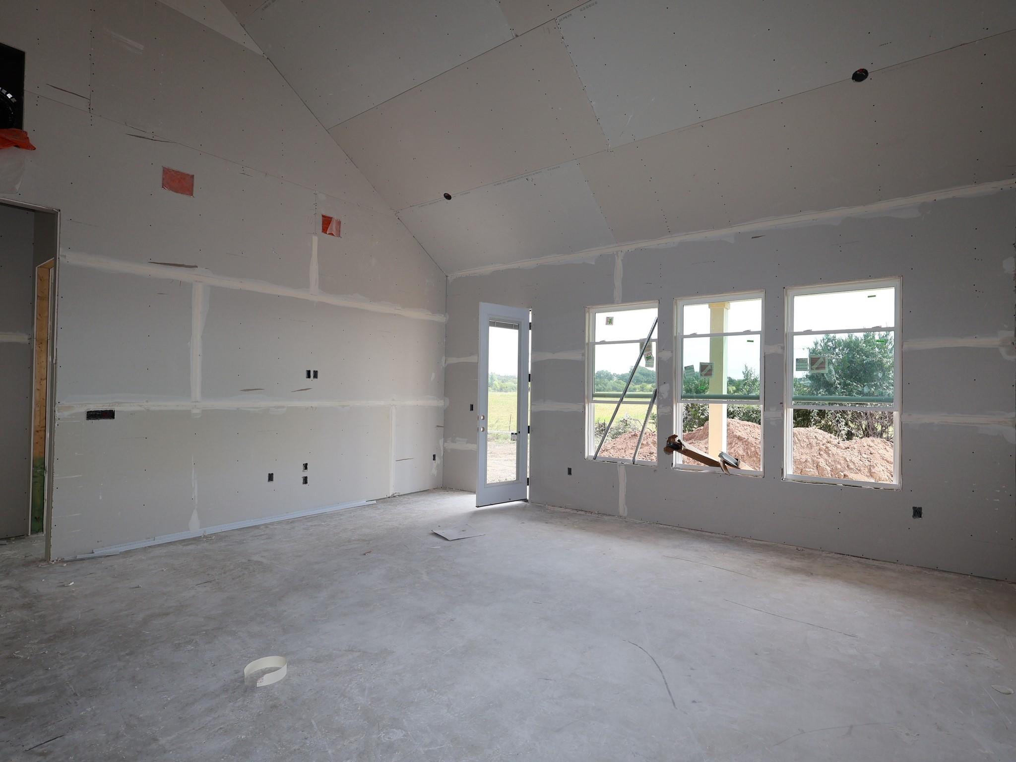 2032 Lolo LN