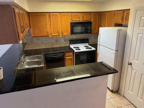 Tiny photo for 915 W 23rd ST #108, Austin, TX 78705 (MLS # 1046150)