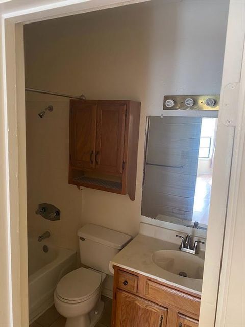 Tiny photo for 915 W 23rd ST #108, Austin, TX 78705 (MLS # 1046150)