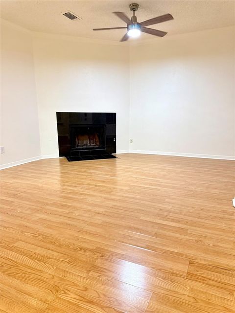 Tiny photo for 915 W 23rd ST #108, Austin, TX 78705 (MLS # 1046150)