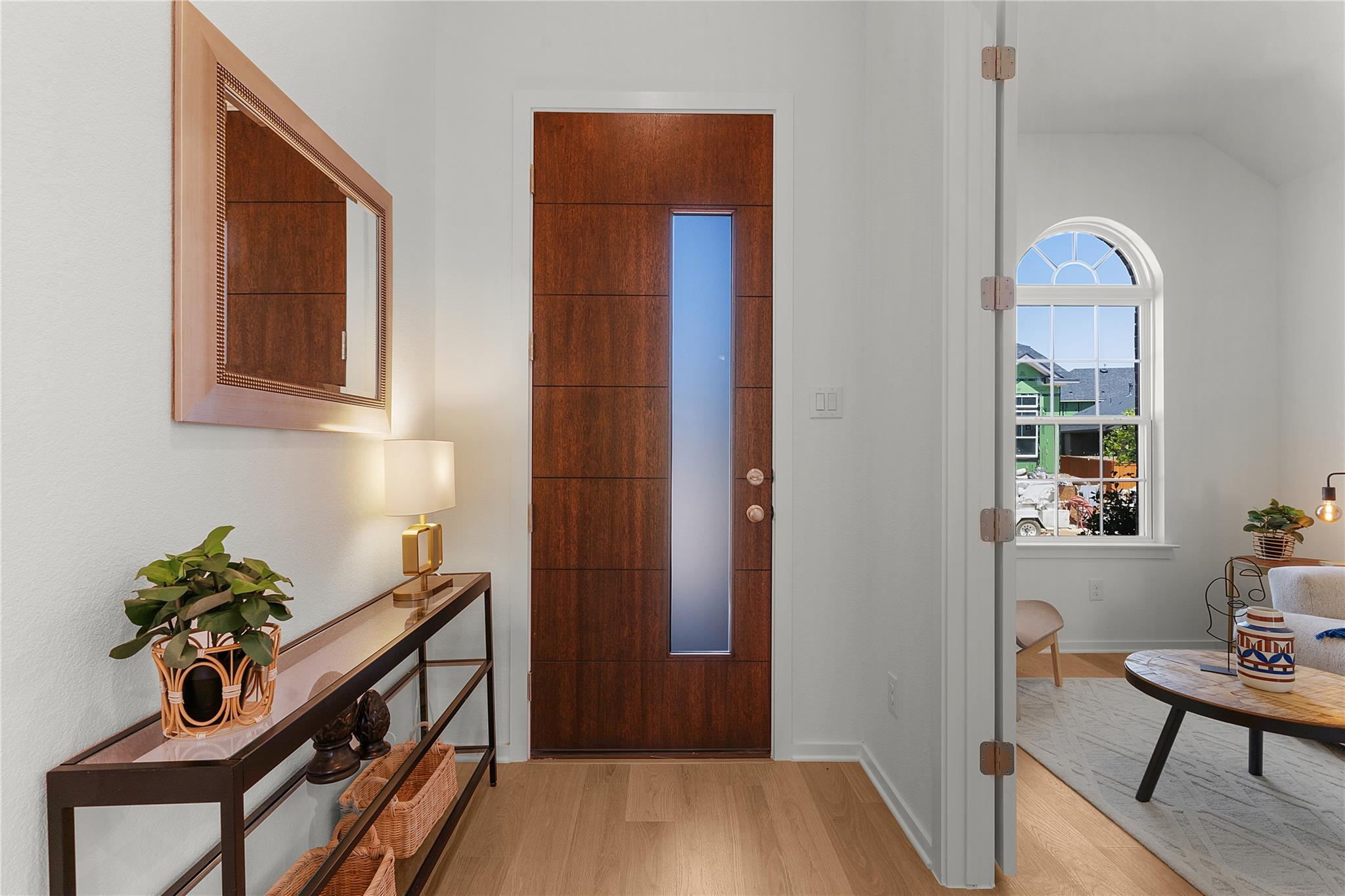 25625 Flora Bella LN
