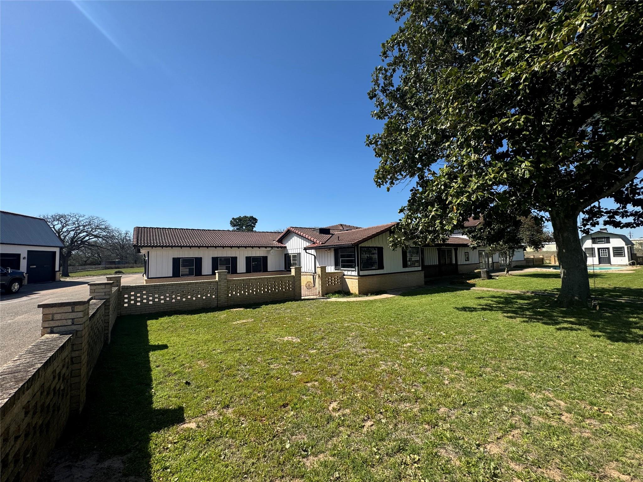 2520 Hwy 304