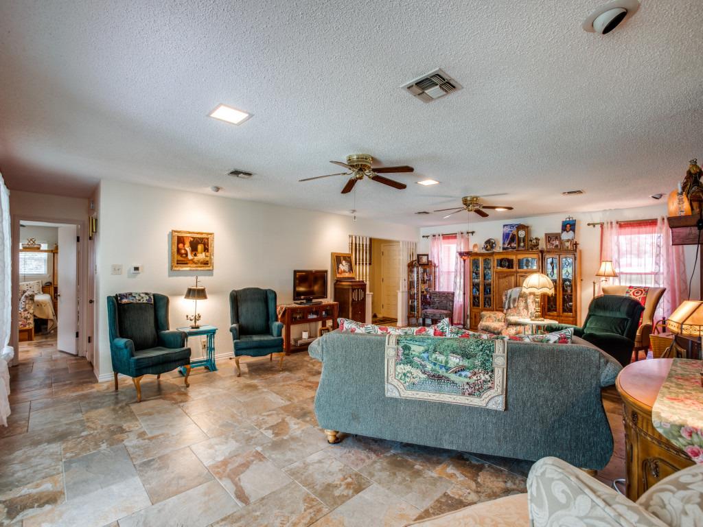 518 ELM CIR