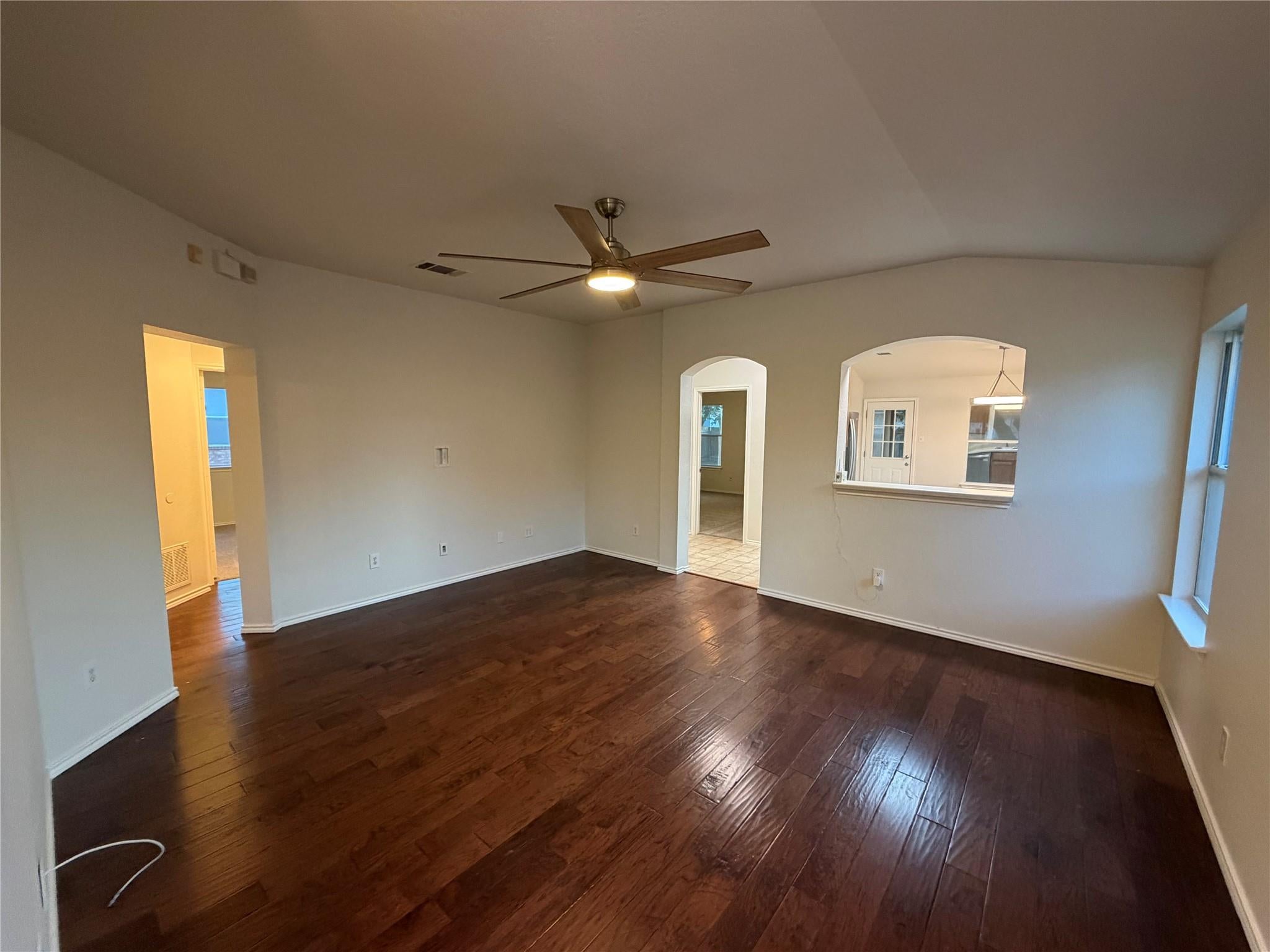 1107 Burgess DR
