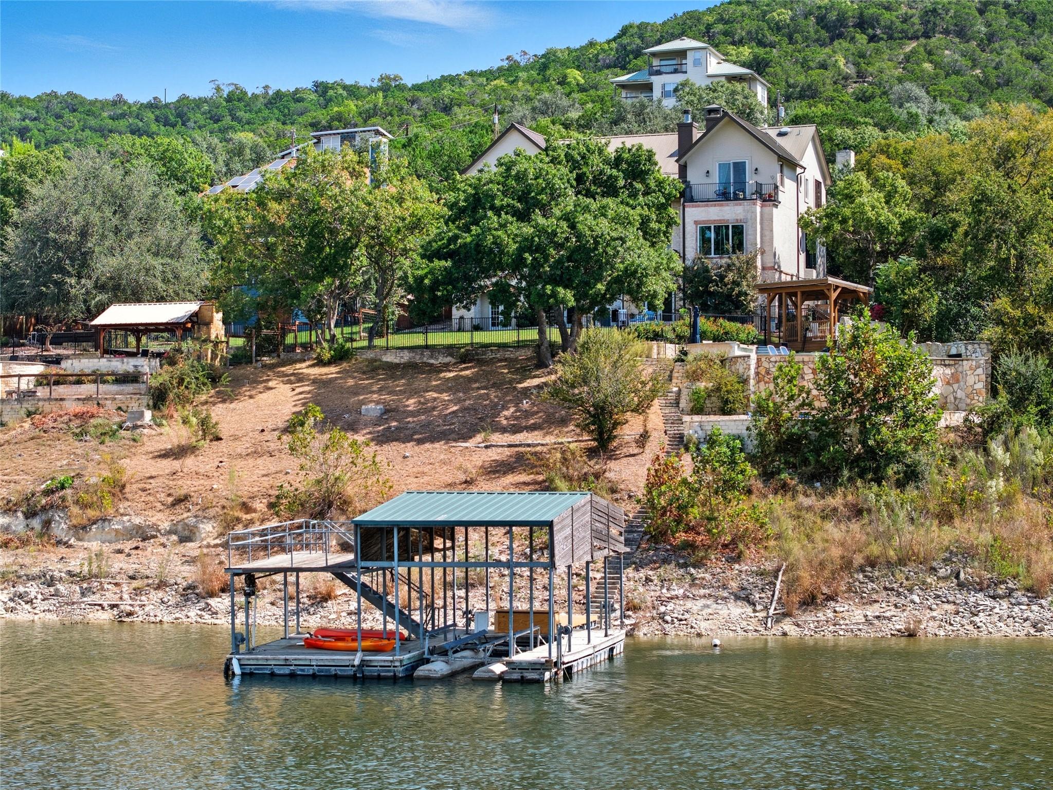 10716 Beach RD