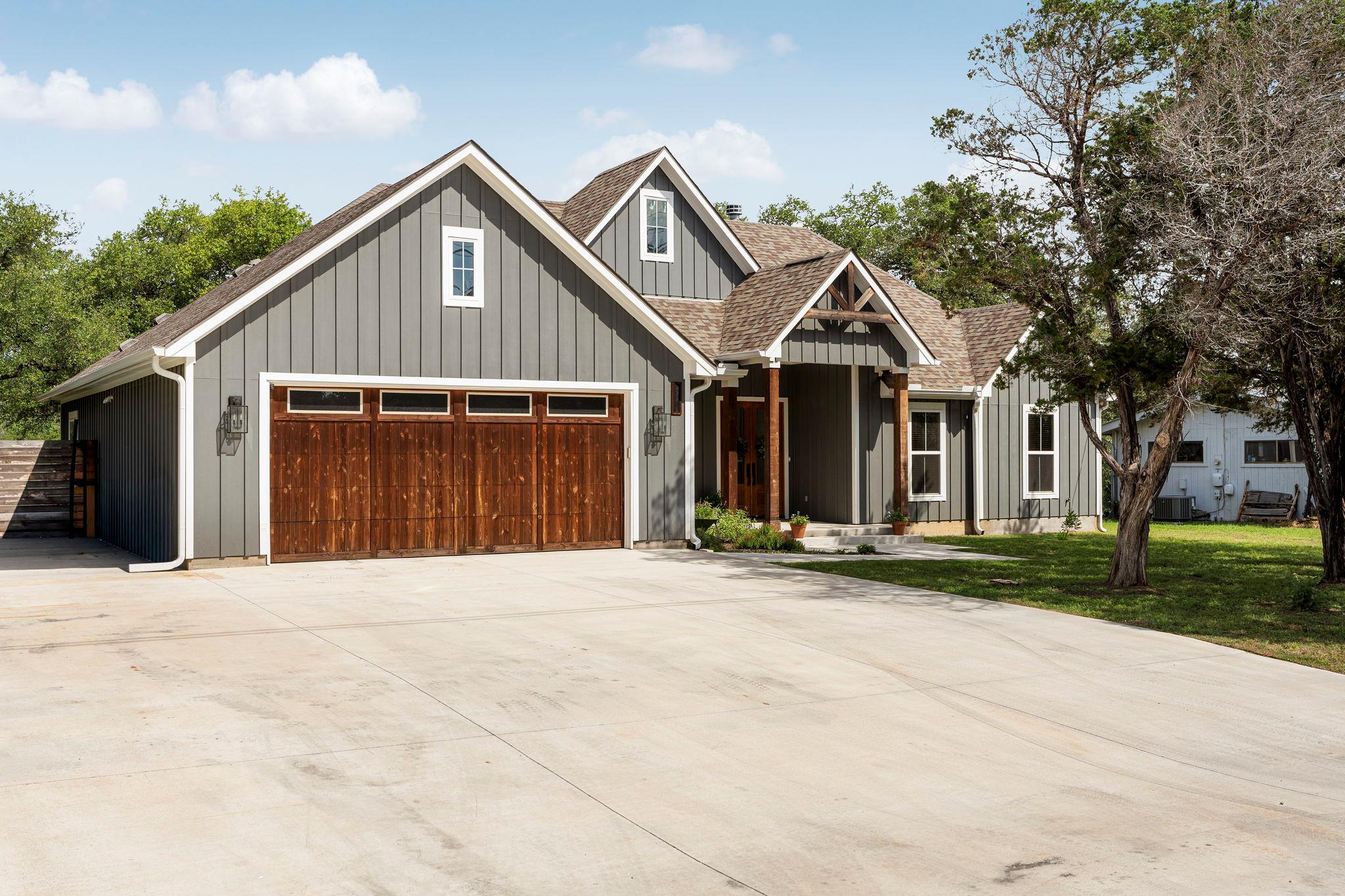 22212 Briarcliff DR