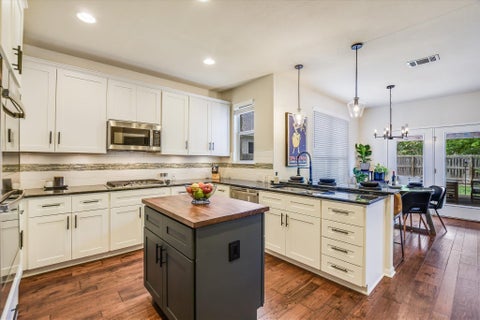 Tiny photo for 5913 Republic Of Texas BLVD, Austin, TX 78735 (MLS # 2377714)