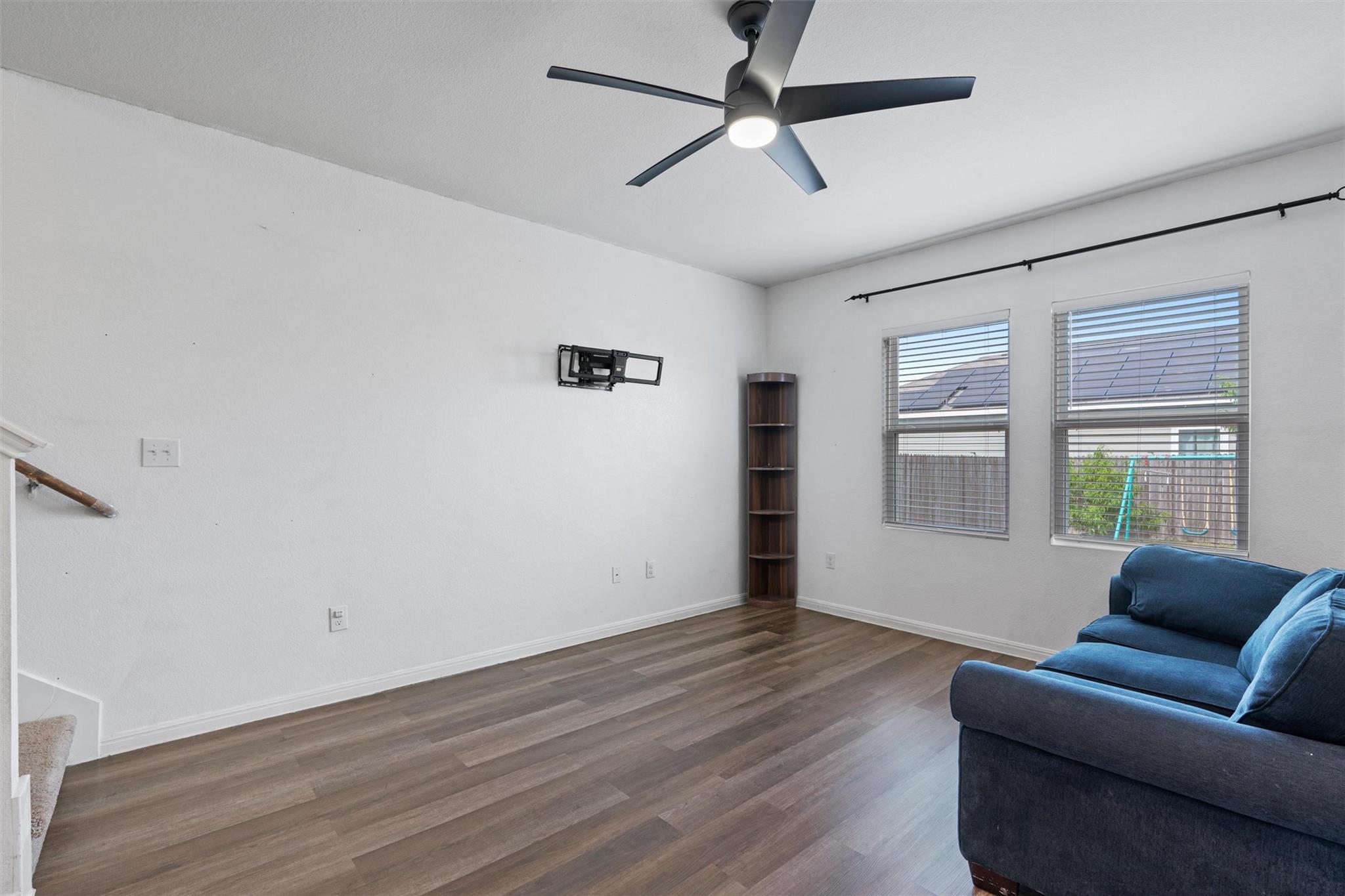 245 Rainey DR