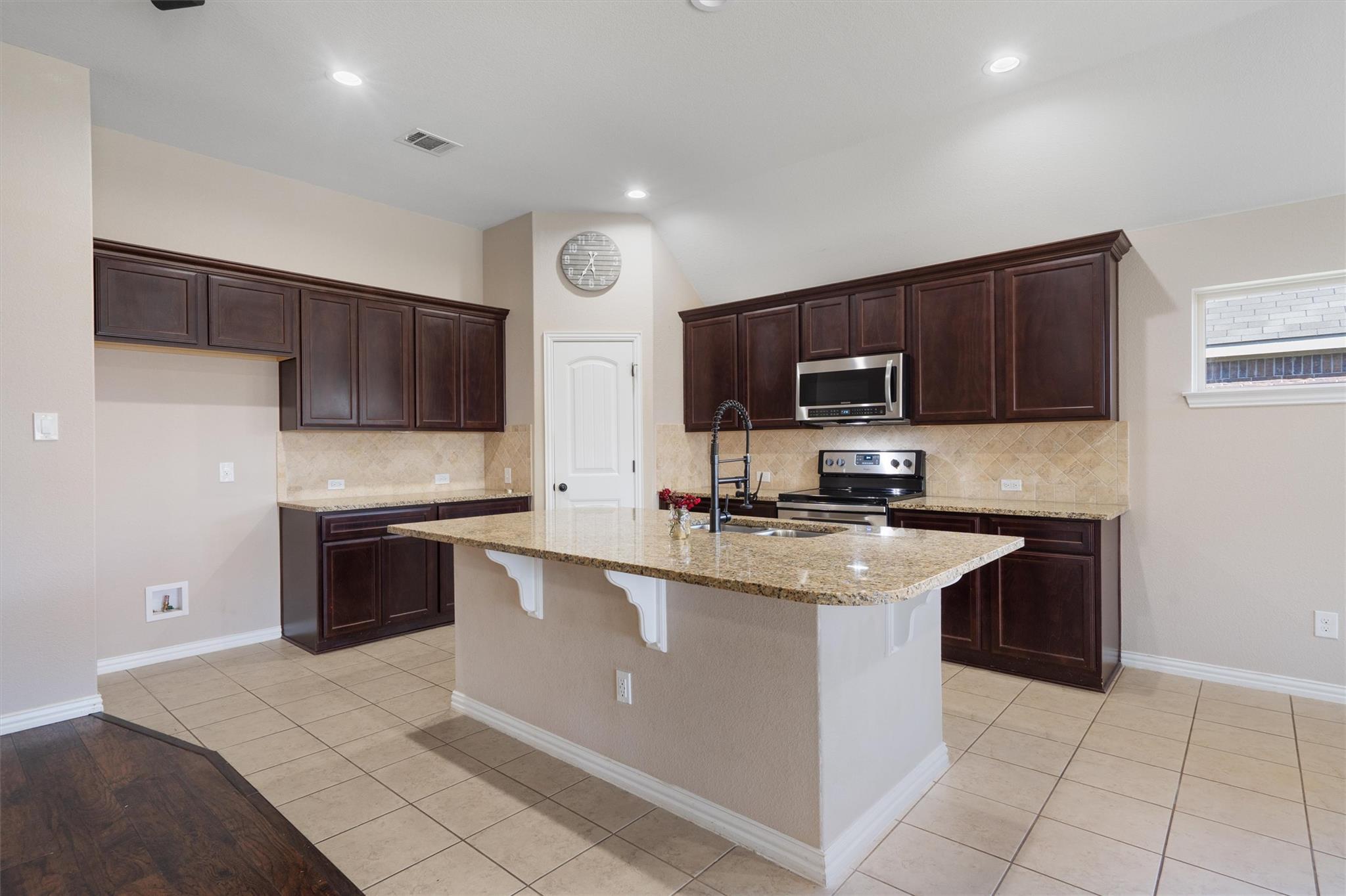 Hutto, Texas 78634, United States, 4 Bedrooms Bedrooms, ,2 BathroomsBathrooms,Residential,Active,203710