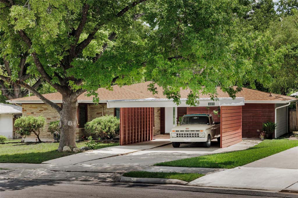 Photo of 2811 W Fresco DR, Austin, TX 78731 (MLS # 3909268)