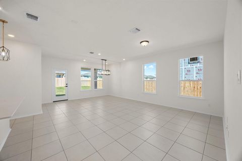 Tiny photo for 15100 Garrano WAY, Manor, TX 78653 (MLS # 2117581)