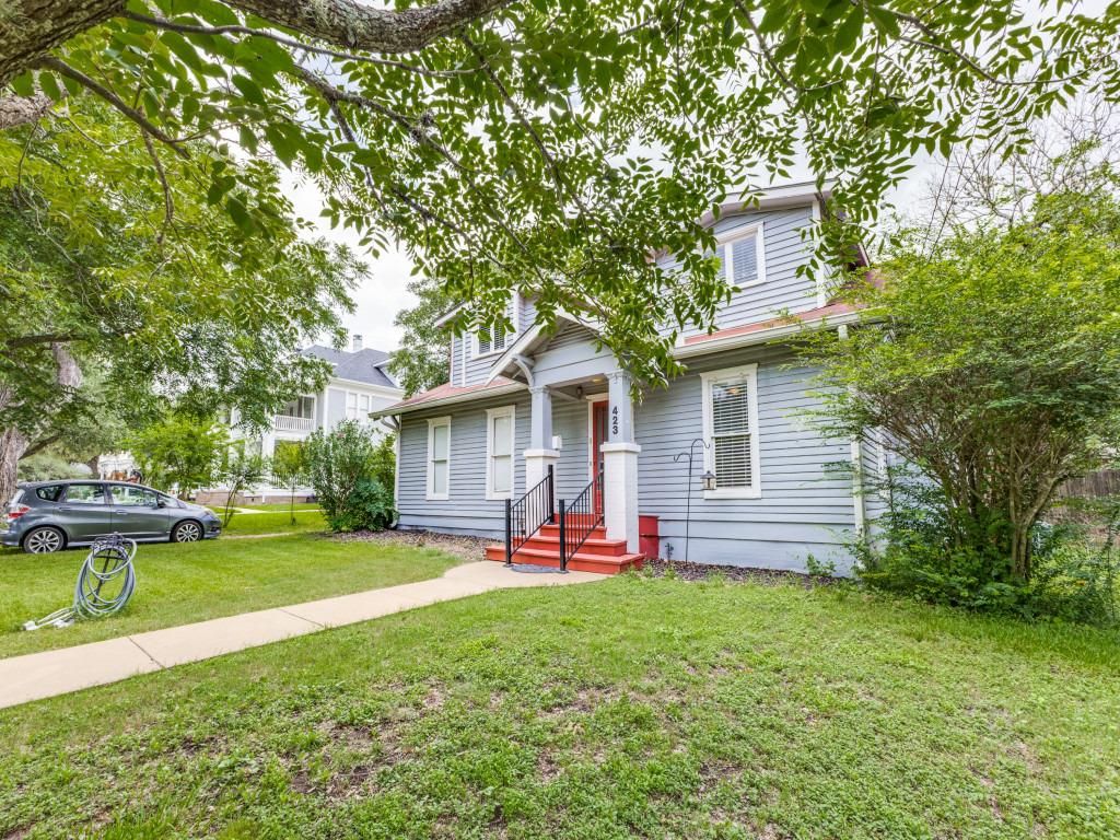 Photo of 423 S Main ST, Lockhart, TX 78644 (MLS # 2856254)
