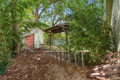 Tiny photo for 1008 Linden ST, Austin, TX 78702 (MLS # 2212827)