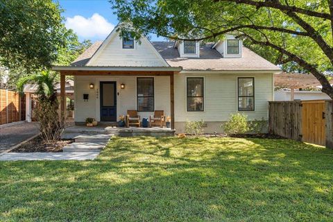 Photo of 1606 W 14th ST, Austin, TX 78703 (MLS # 2229128)