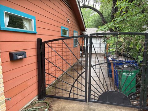 Photo of 1011 Chesapeake DR #B, Austin, TX 78758 (MLS # 2500960)