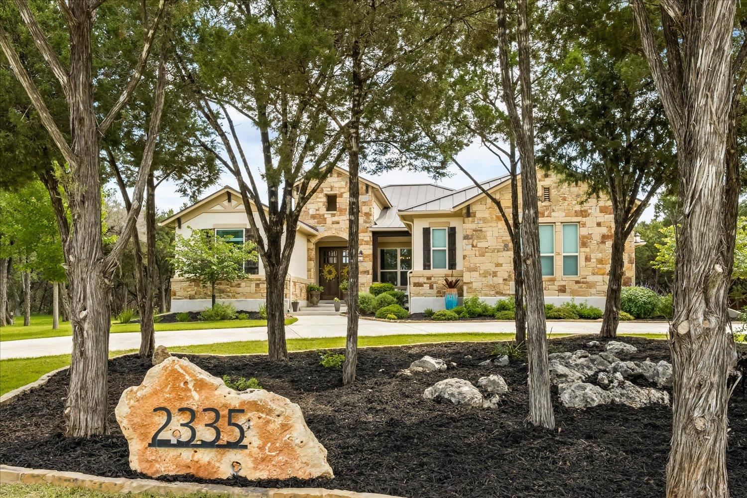 2335 Geneseo Oaks