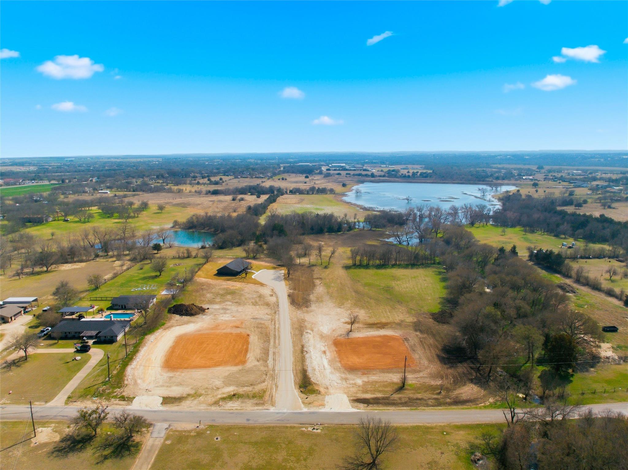 2303 Pilgrim LN