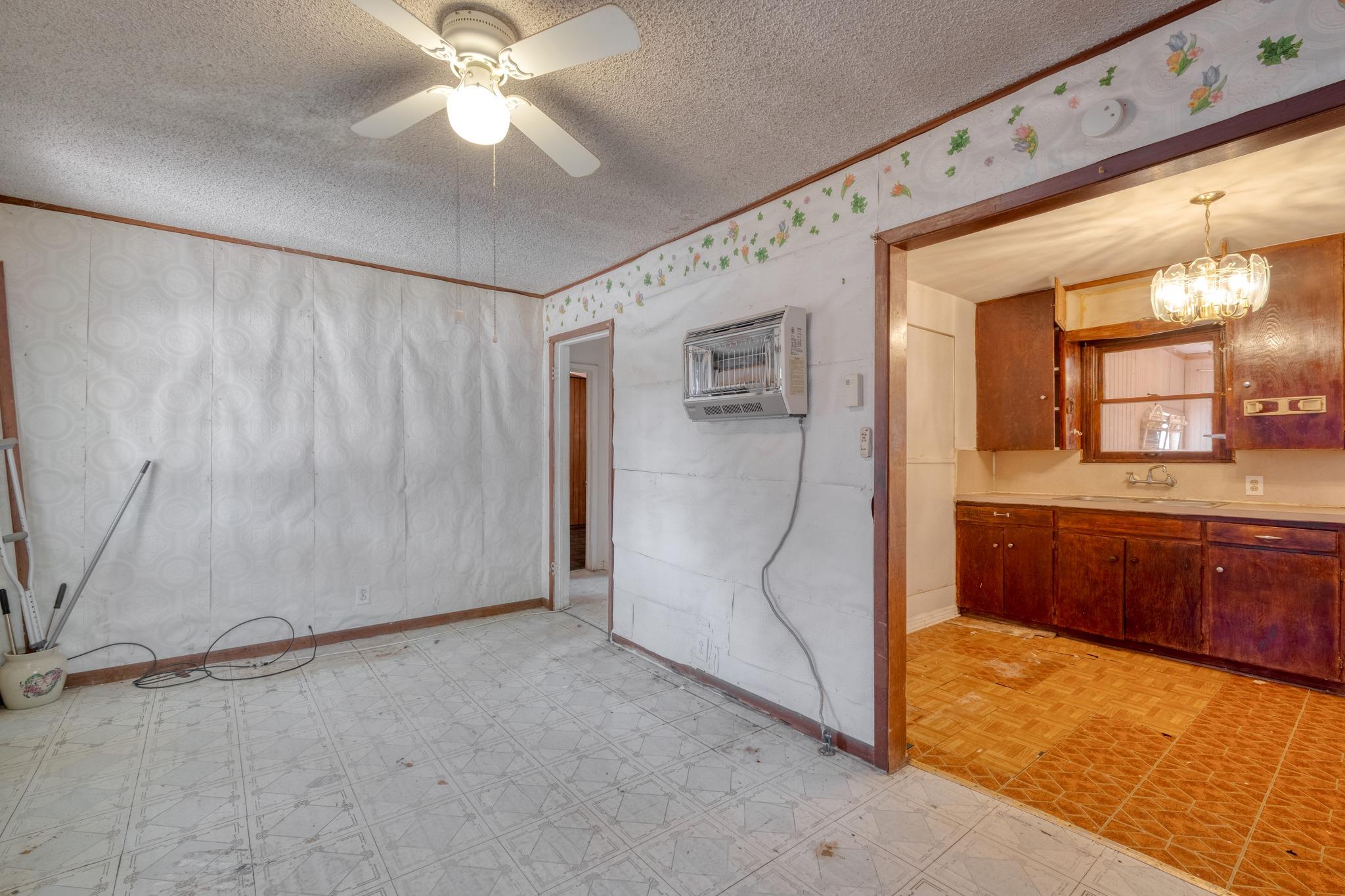 3509 Lyons RD